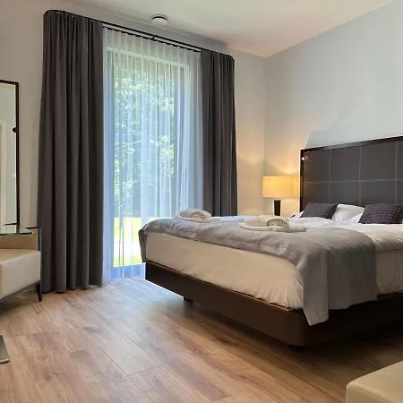 Zdrojowe - Apartamentowe Przy Parku Wodnym Semesterbostad Polanica-Zdrój