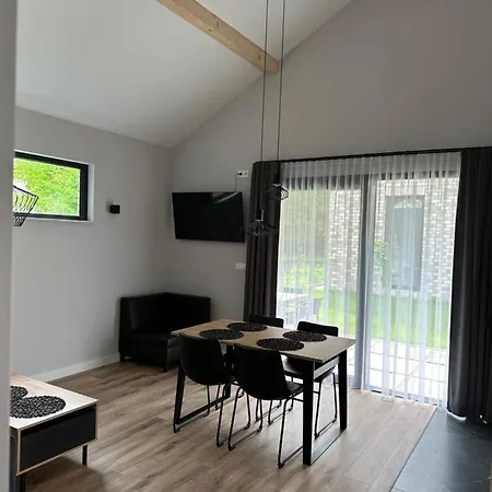 Semesterbostad Zdrojowe - Apartamentowe Przy Parku Wodnym *